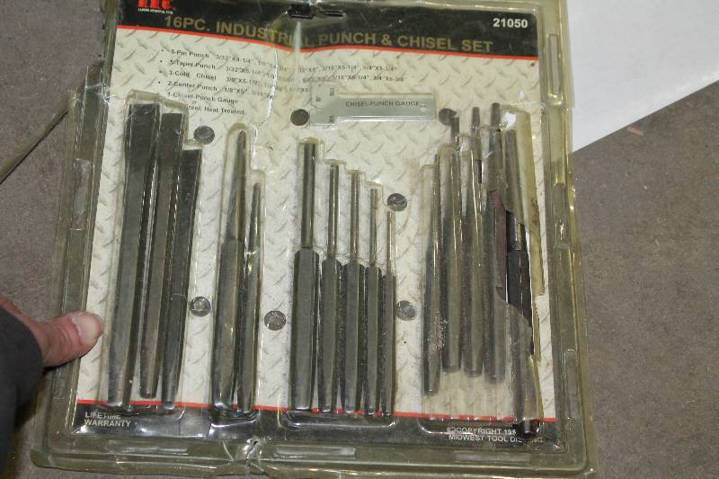 lot 133 image: MIT 16-Piece Industrial Punch & Chisel Set