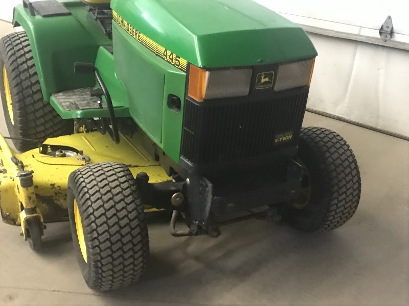 lot 2 image: John Deere 445