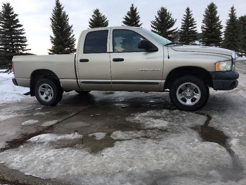 lot 1 image: 2003 Dodge Crew Cab