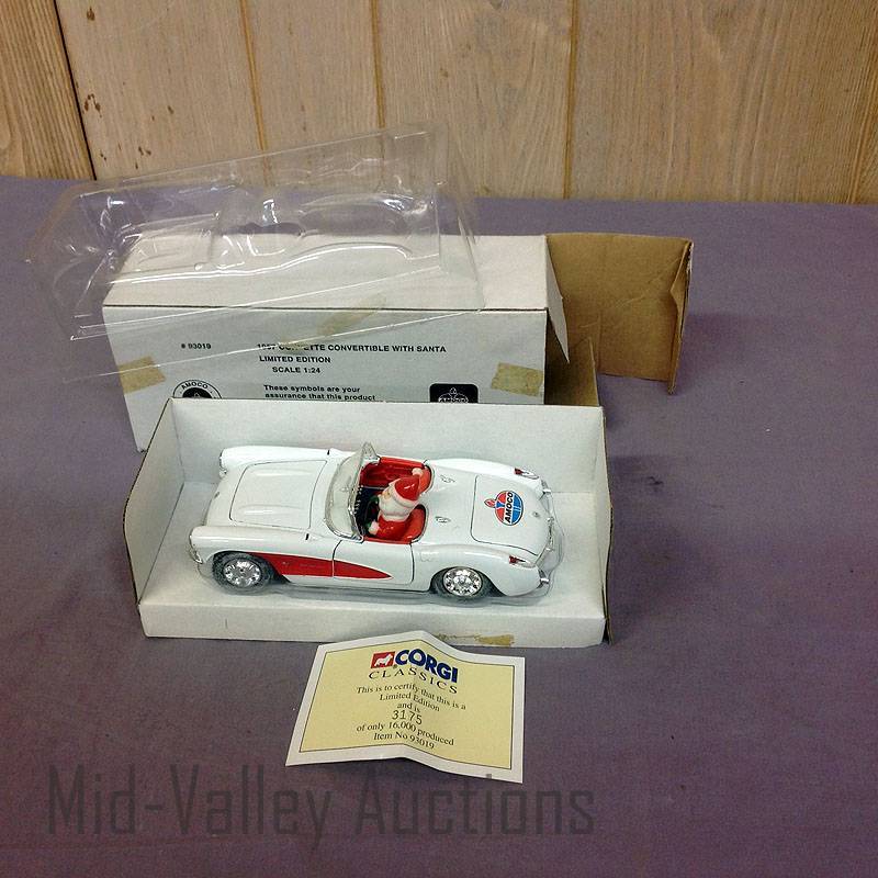 124 Scale Amoco 1957 Corvette Convertible