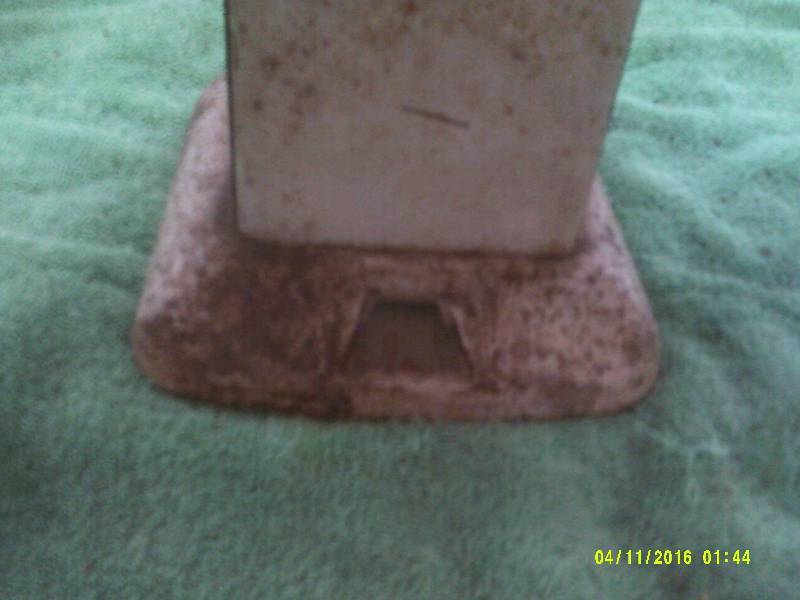 ANTIQUE 25 LBS SCALE