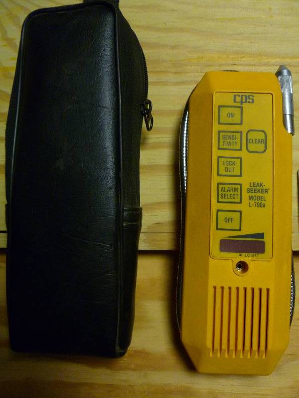lot 8 image: CPS Refrigerant Leak Detector