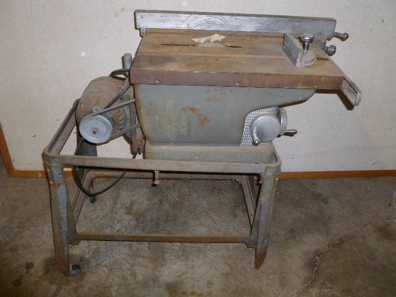 lot 36 image: Vintage Craftsman Table Saw