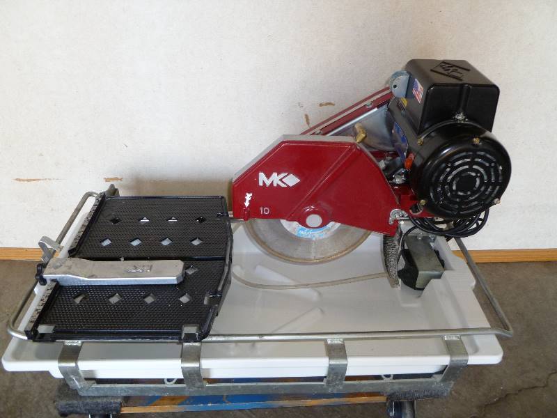 lot 2 image: MK Diamond MK-100 Professional Tile Saw