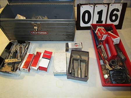 lot 16 image: Tool box with Auto Lock Installation Kit