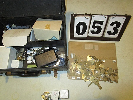 lot 53 image: Case misc Keys, Lock Parts, Tools