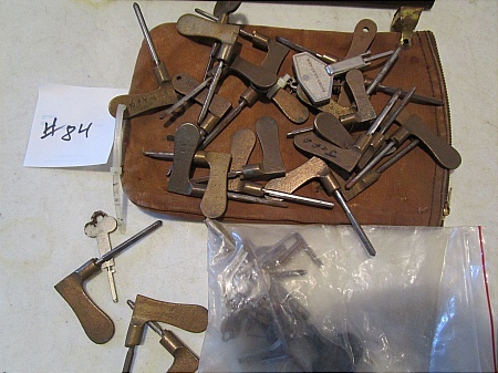 lot 84 image: Old Keys