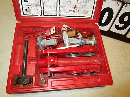 lot 91 image: Kwikset Installation Kit