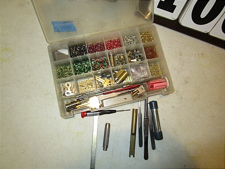 lot 100 image: Re-Key & Lock Tools