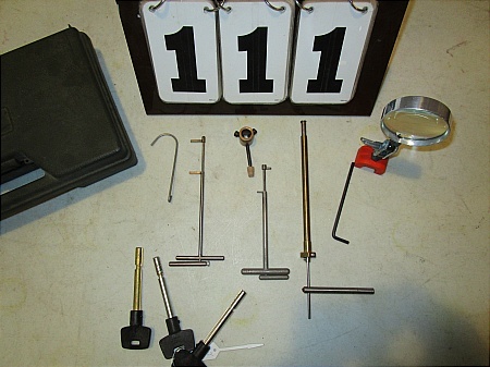 lot 111 image: Assorted Lock Picks & Tools