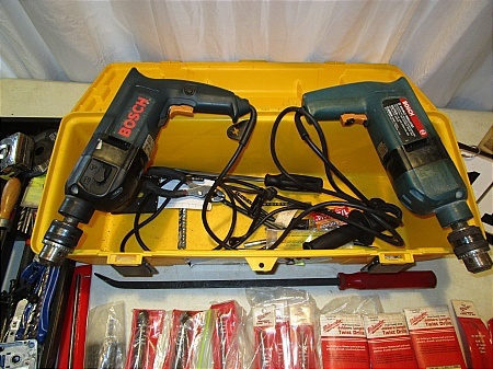 lot 113 image: Locksmith Lock Installation Tool Kit