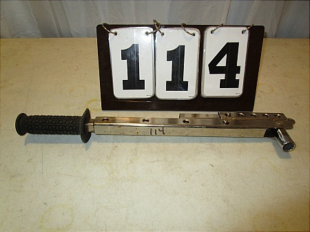 lot 114 image: Puller