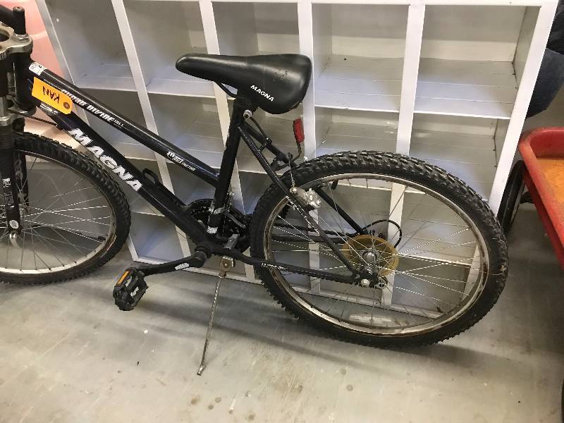 lot 106 image: MAGNA MOUNTAIN BIKE