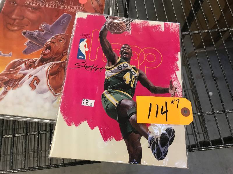 lot 114 image: 7 MISC. BASKETBALL MAGAZINES  PROGRAMS