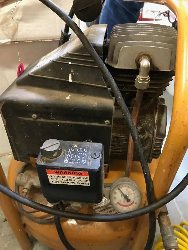 lot 202 image: STANLEY BOSTITCH PANCAKE AIR COMPRESSOR