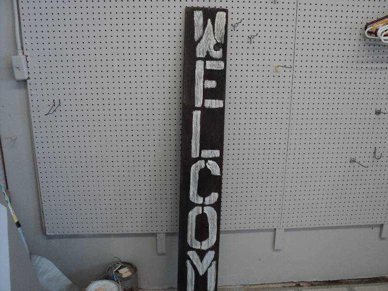 lot 3 image: Welcome - reversible sign...
