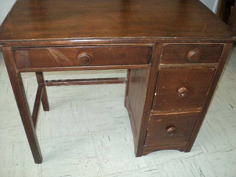 lot 12 image: wood desk...