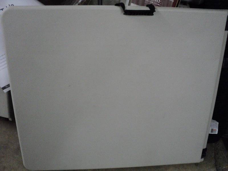 lot 47 image: 6 ft bifold table...