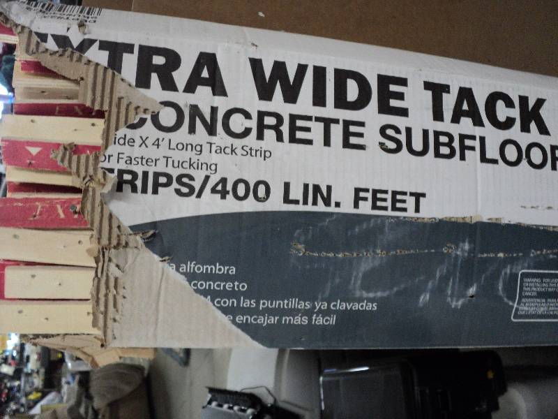 lot 54 image: Extra wide tack strips 400 linear f...