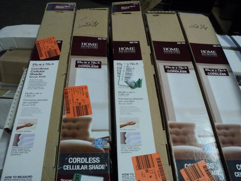 lot 69 image: 5 23x72 blinds...