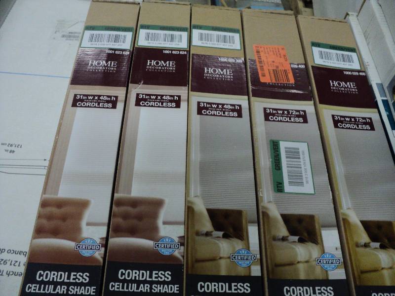 lot 90 image: Home Decorator Collection 5 31 wid...