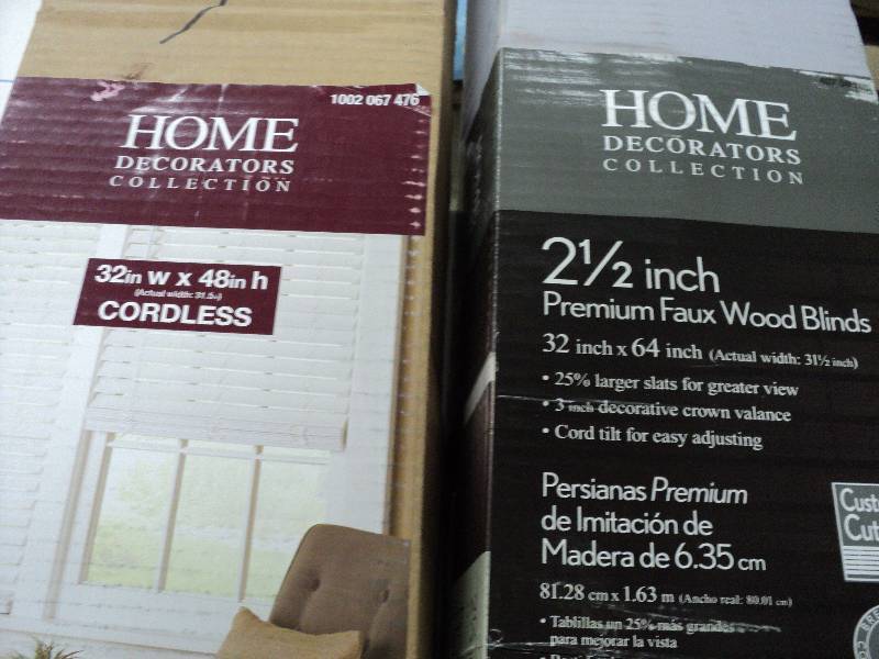 lot 93 image: Home Decorator Collection 32 wide ...
