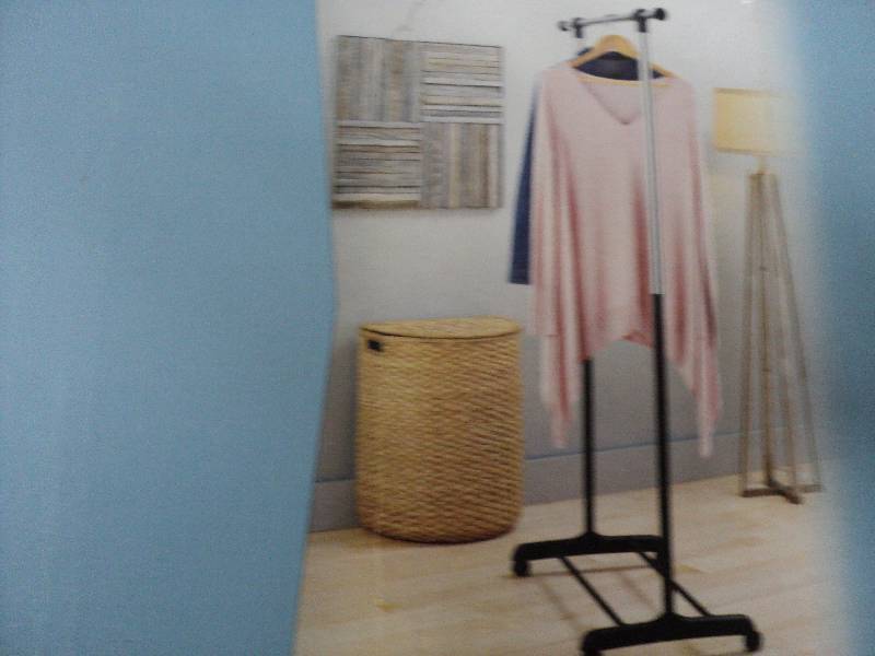 lot 102 image: Whitmore extendable garment rack...