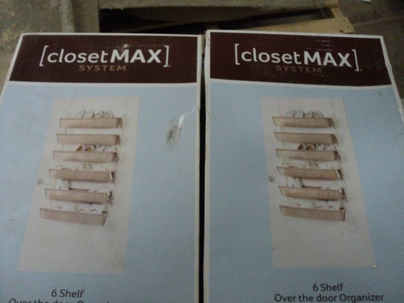 lot 103 image: Closet Max 6 shelf over the door or...