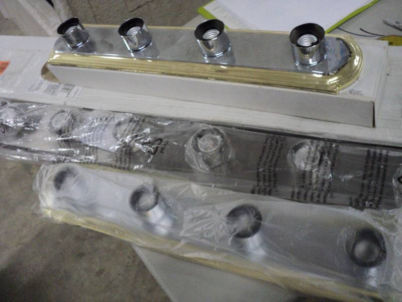 lot 121 image: 3 bathroom lights...