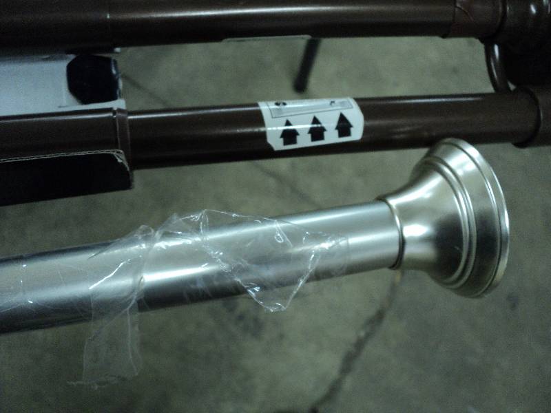 lot 128 image: 2 shower rods ...