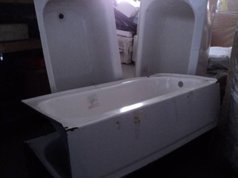 lot 162 image: 4 bath tubs...