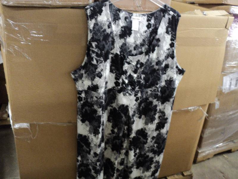 lot 187 image: Monroe and Mairt 3x dress...