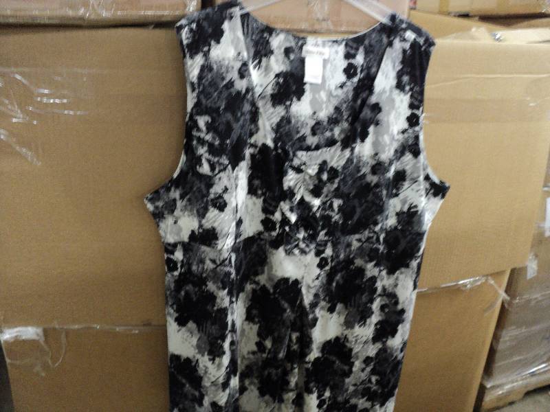 lot 188 image: Monroe and Mairt 3x dress...