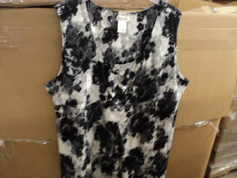 lot 189 image: Monroe and Mairt 3x dress...