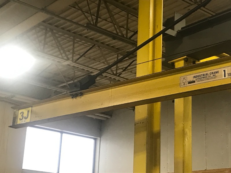 lot 5 image: Industrial Overhead Swing-Arm Jib-Crane