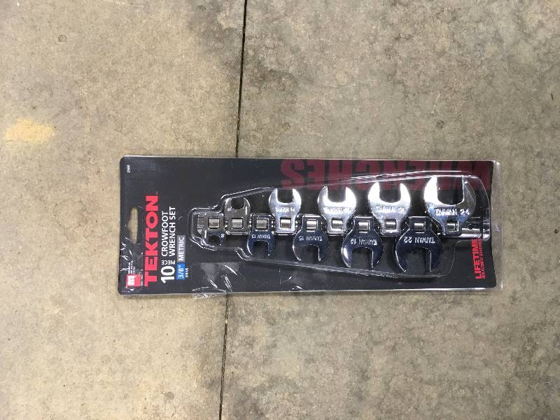 TEKTON 38 in. Drive 10-24 mm Crowfoot Wrench Set (10-Piece) brand new