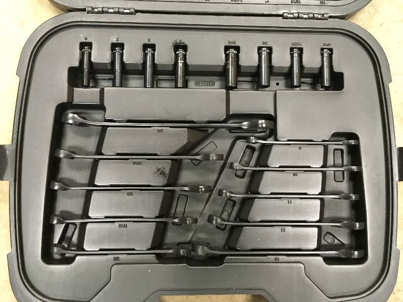 105 piece 14 in , 38in and 12 in drive universal mechanics tool set 2 missing pieces