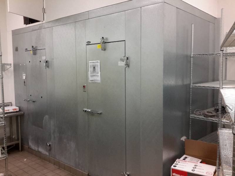 lot 1 image: Norlake 2 door Walk in CoolerFreezer..