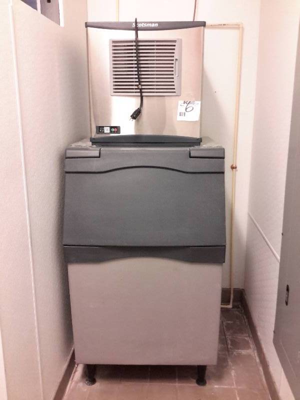 lot 6 image: Scotsman Ice machine.. Only 4 years old.  Includes Water Filter