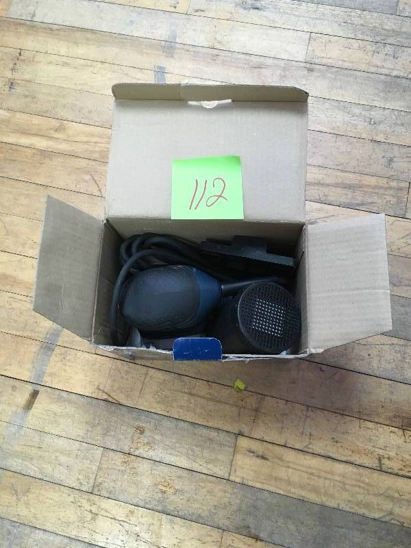 Bosch GSS20-40 2.0A 14 Sheet Orbital Finishing Sander  open box in like new condition