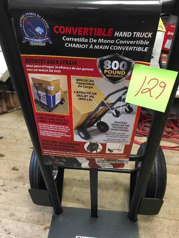 Milwaukee 800 lb. Capacity 2-in1 Convertible Hand Truck not used