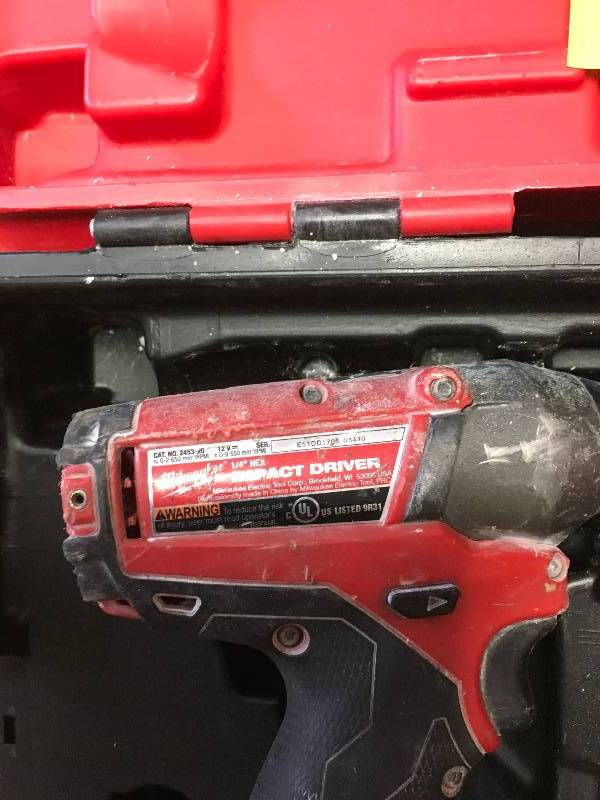 Milwaukee M18 18-Volt  Hammer DrillDriver  , 14 Impact Driver Kit used in working condition