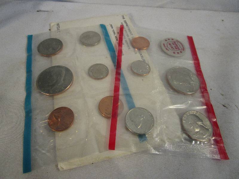 lot 3 image: Mint Sets