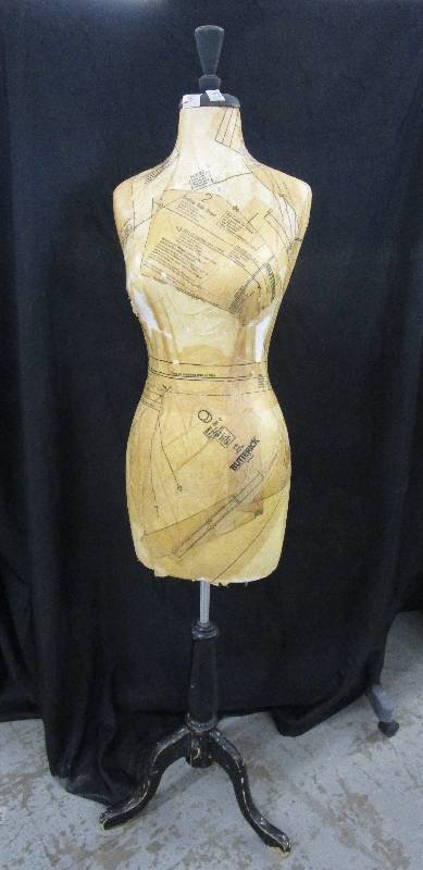 lot 25 image: Dress Making Maniquin