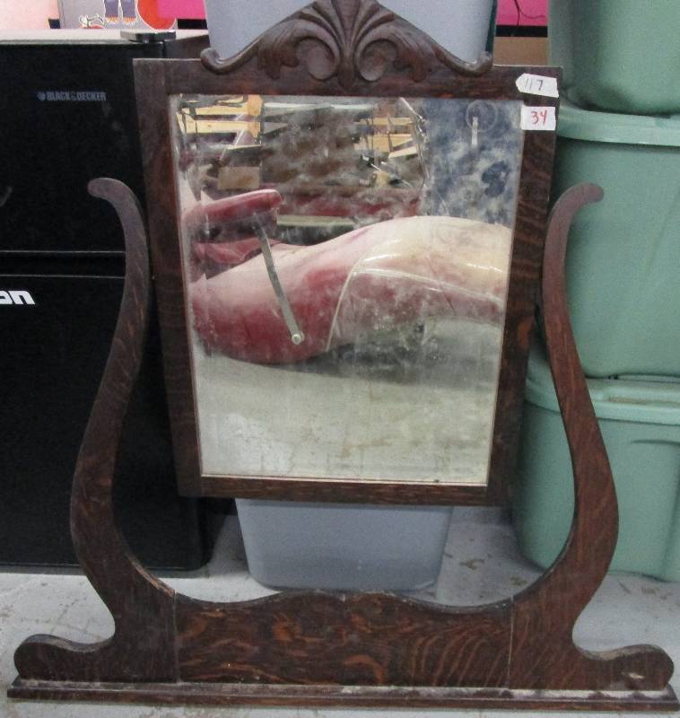 lot 34 image: Vintage Dresser Mirror NO DRESSER