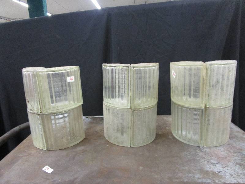 lot 60 image: 12-Glass Bricks 4 x 4 x 8
