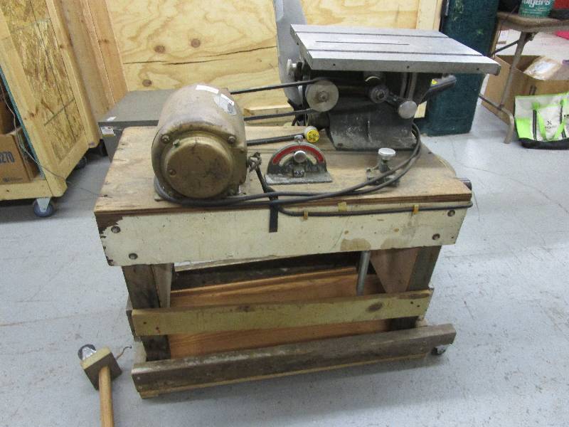 lot 65 image: Table Saw on Cart tested and Works