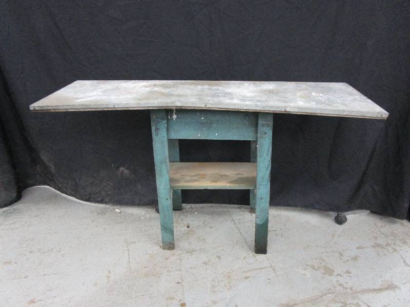 lot 78 image: Homemade Table