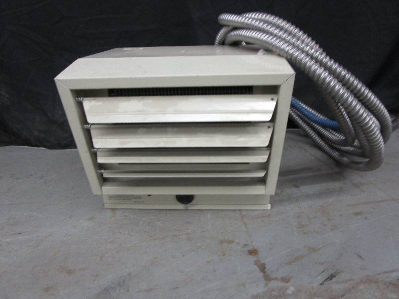 lot 83 image: 1500 Watt Garage Heater