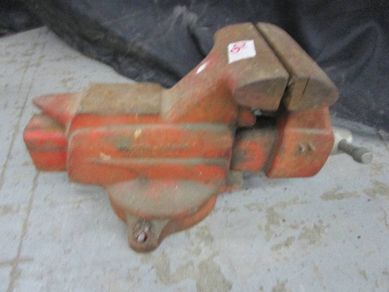 lot 90 image: Vice